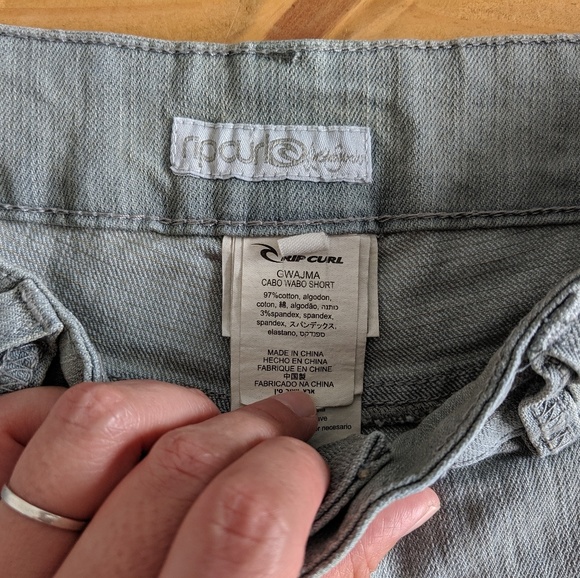 🔥Rip Curl Shorts🔥 - Picture 3 of 6